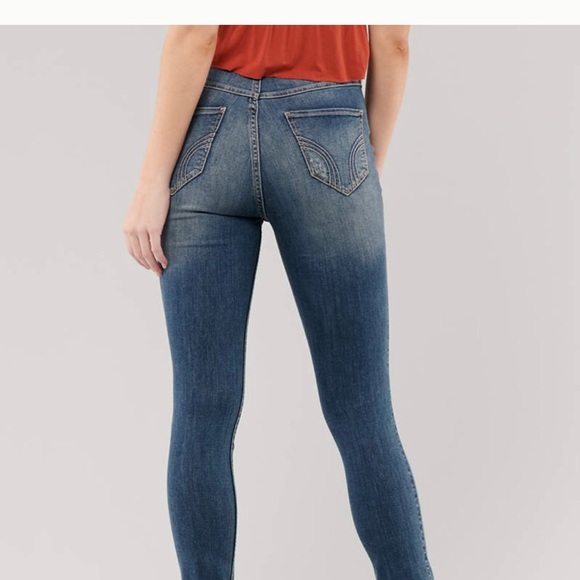 Hollister Hi Rise Jeans - Picture 7 of 8